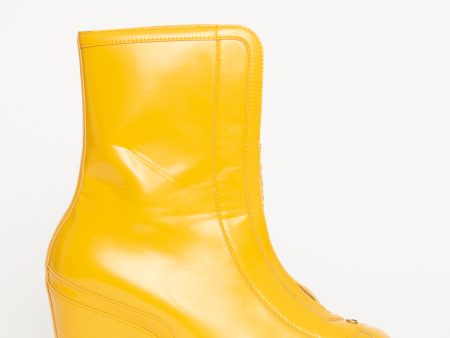 Yellow Rubber Kurt Ankle Preowned Boots on Sale